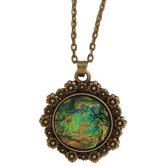 2/$25 or 3/$30 NWOT Vibrant iridescent floral pendant necklace - Picture 3 of 6